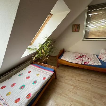 1 Doppelzimmer Mit Fruehstueck Bed and Breakfast Laatzen